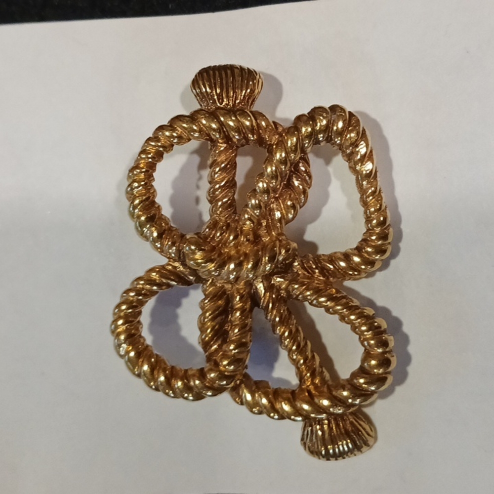 Brooch